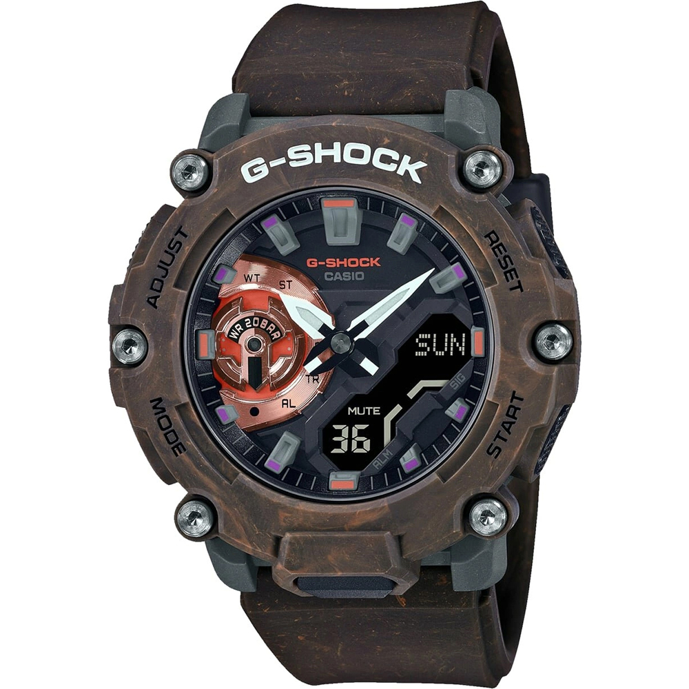 G-Shock Classic Style GA-2200MFR-5AER Carbon Core Guard - Mystic Forest Uhr